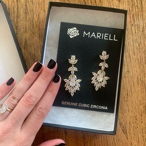 Mariell bridal earrings. Beautiful and unique! Never worn.